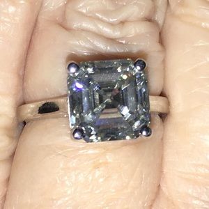💥5 Ct Clear Asscher Moissanite sz 8💥